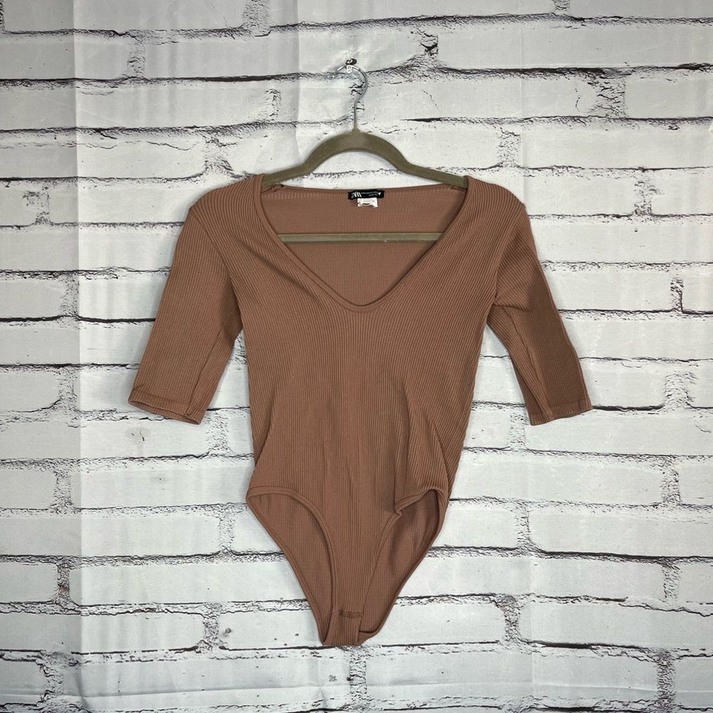 Zara Brown Ribbed V‑Neck Bodysuit XS/S Casual Layering Staple Neutral Basics